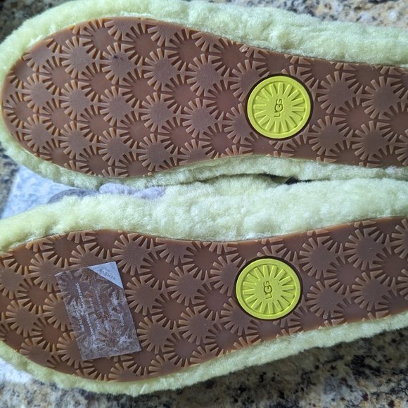 UGG FLUFF YEAH SLIPPERS - NWOB - Picture 5 of 5